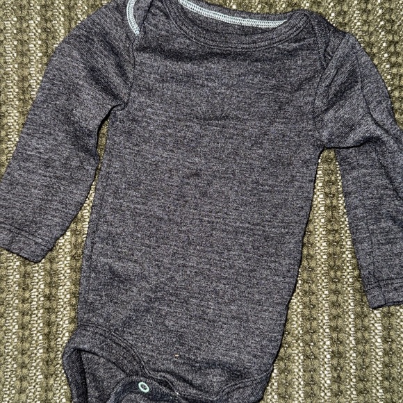 Cloud Island Gray Long Sleeve Baby Onesie - Picture 1 of 1